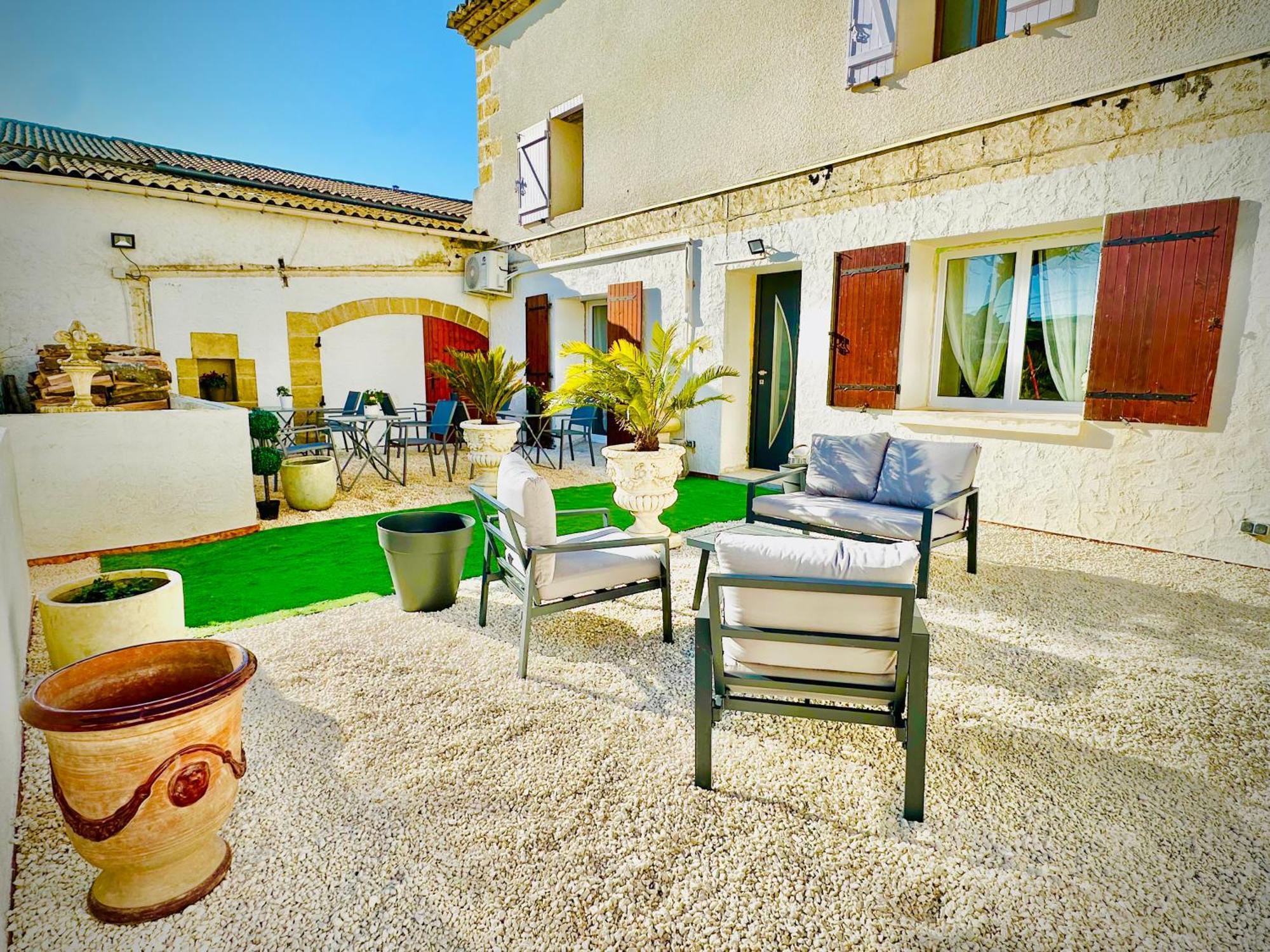 Les Appartements Du Mas - Emeraude Aigues-Mortes Exterior photo