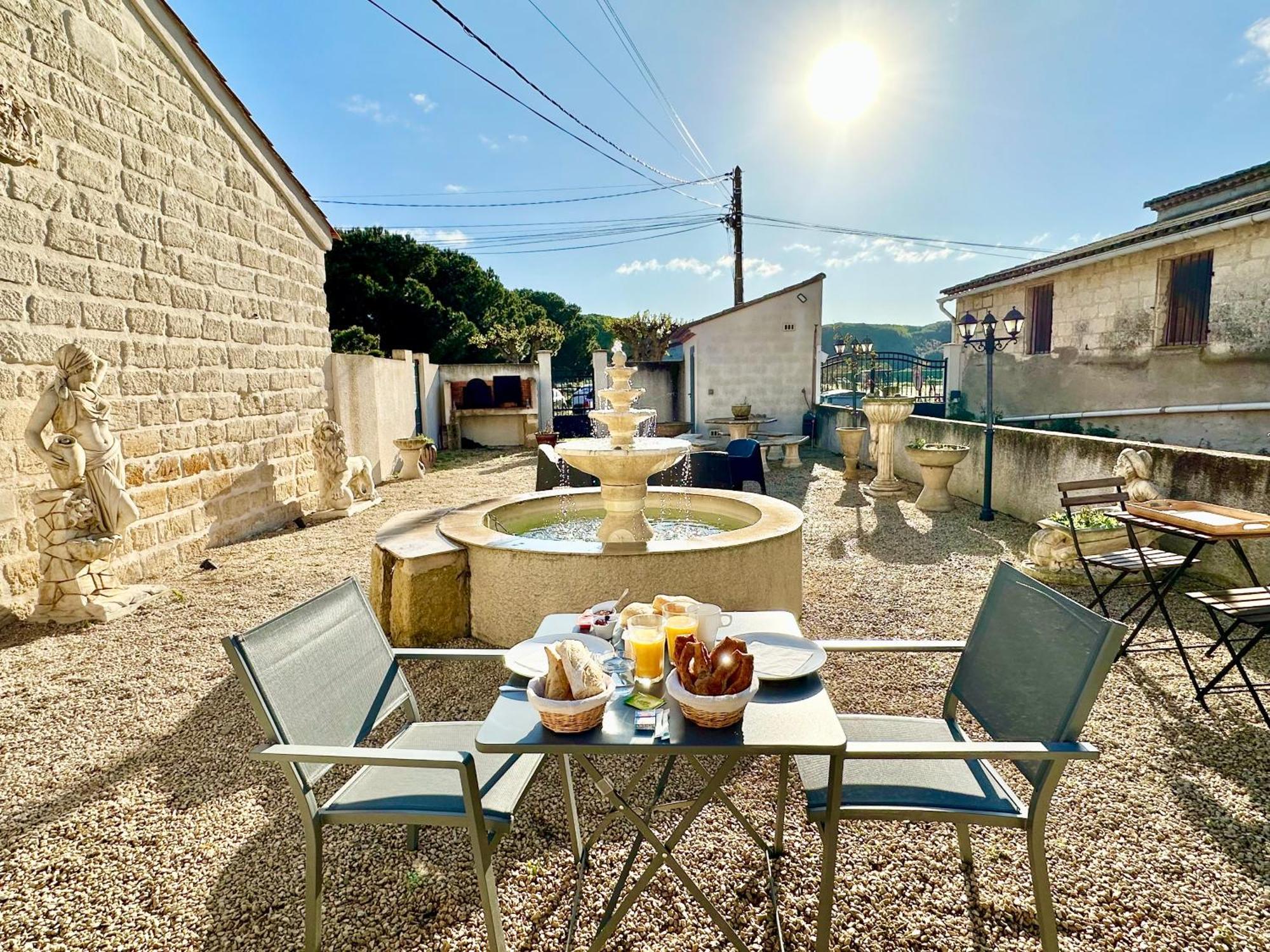 Les Appartements Du Mas - Emeraude Aigues-Mortes Exterior photo