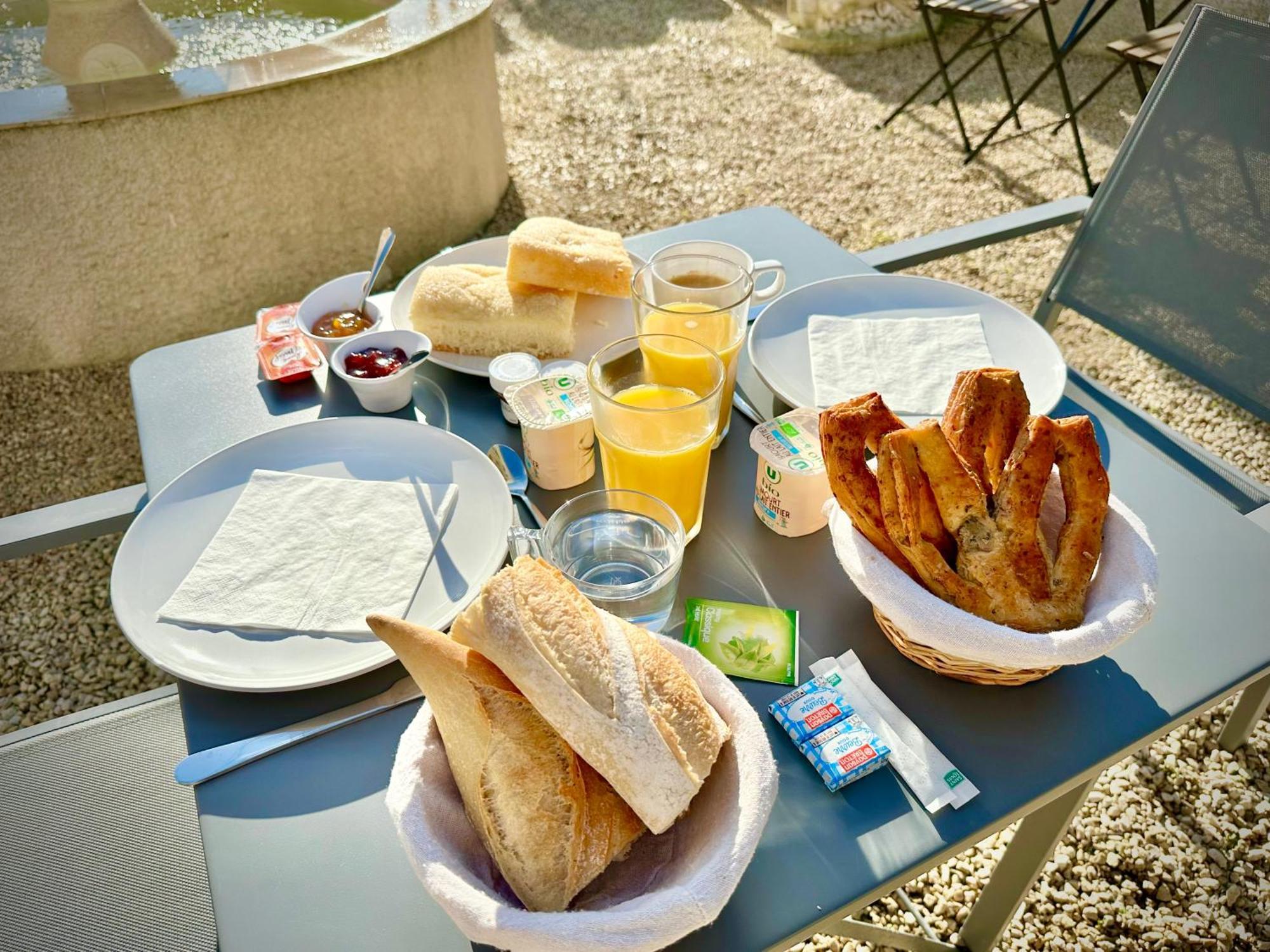 Les Appartements Du Mas - Emeraude Aigues-Mortes Exterior photo